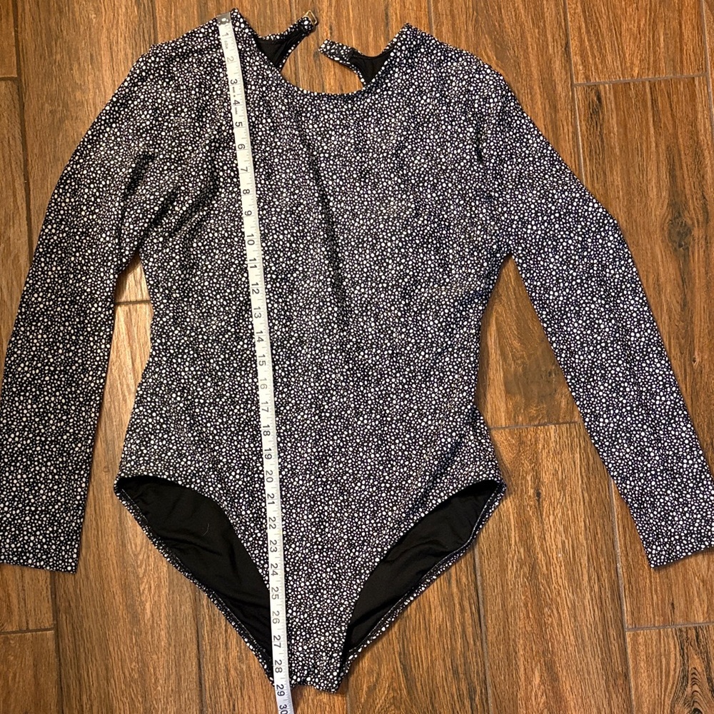 Shade & Shore Black White Speckled Long Sleeve One-Piece Swimsuit - Picture 7 of 9